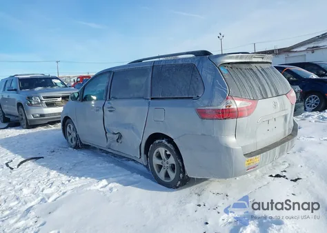 2017 Toyota Sienna Le 8 Passenger из США, поврежденный, VIN 5TDKZ3DC2HS845820